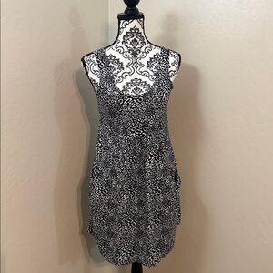 Elegant Monochrome Leopard Print Mini Dress